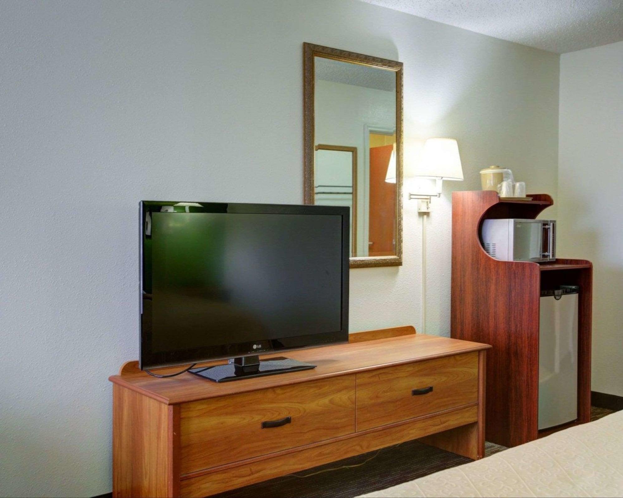 Quality Inn & Suites Airport Остин Екстериор снимка