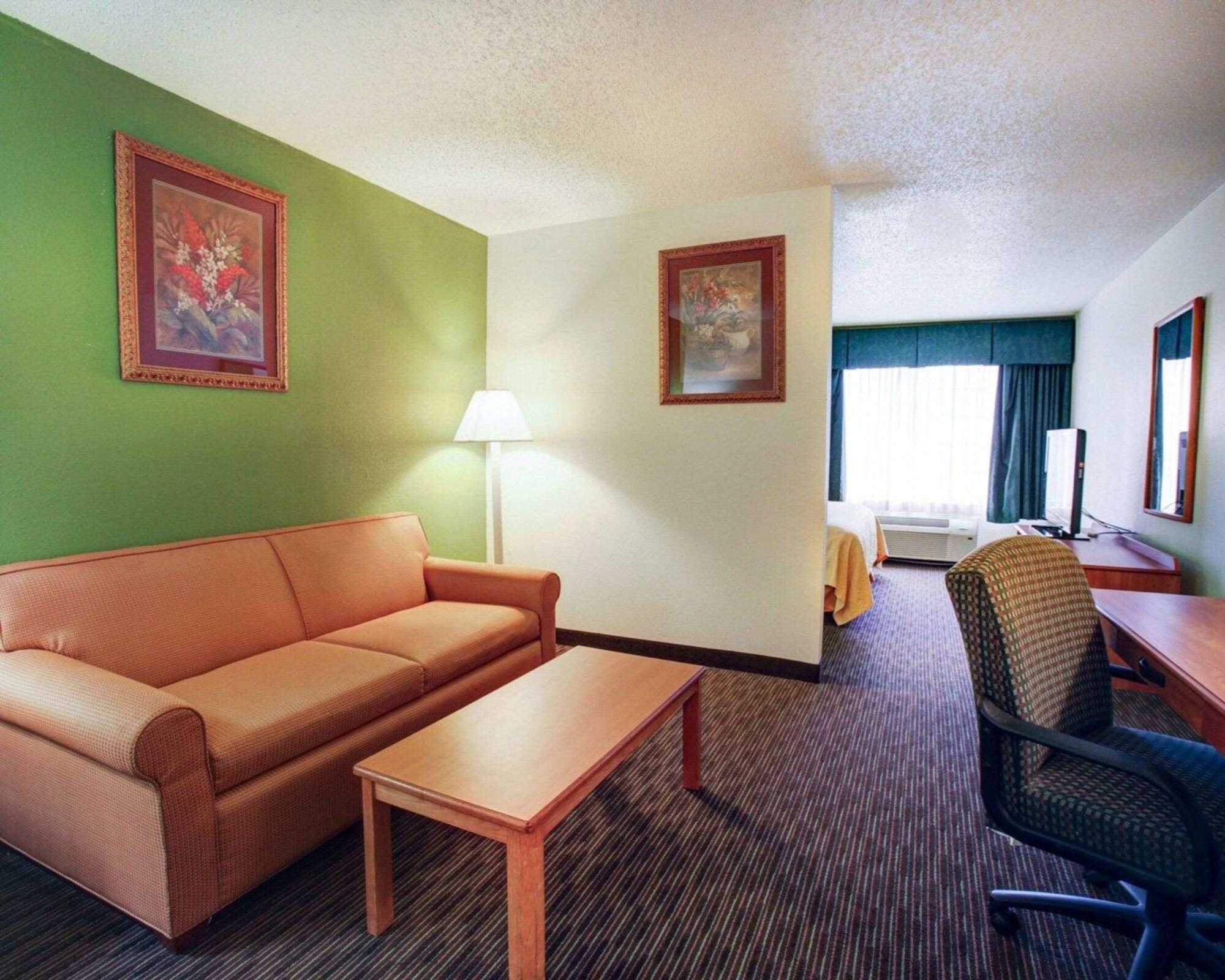 Quality Inn & Suites Airport Остин Екстериор снимка