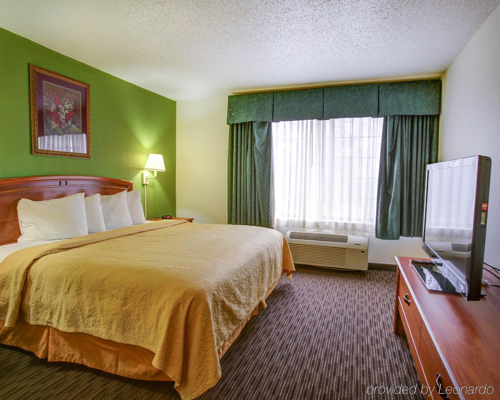 Quality Inn & Suites Airport Остин Екстериор снимка