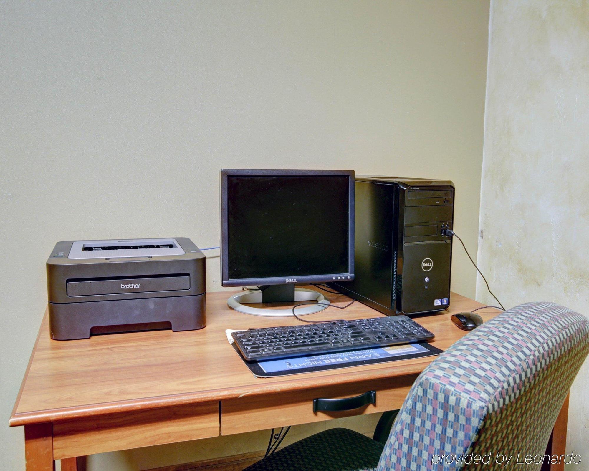 Quality Inn & Suites Airport Остин Екстериор снимка