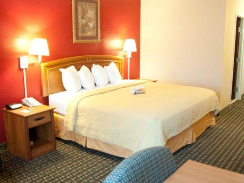 Quality Inn & Suites Airport Остин Екстериор снимка