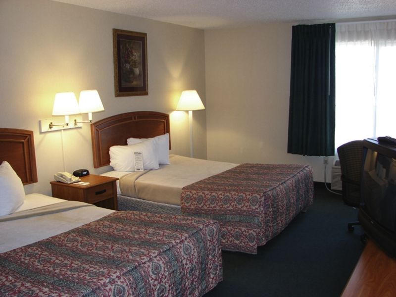 Quality Inn & Suites Airport Остин Екстериор снимка