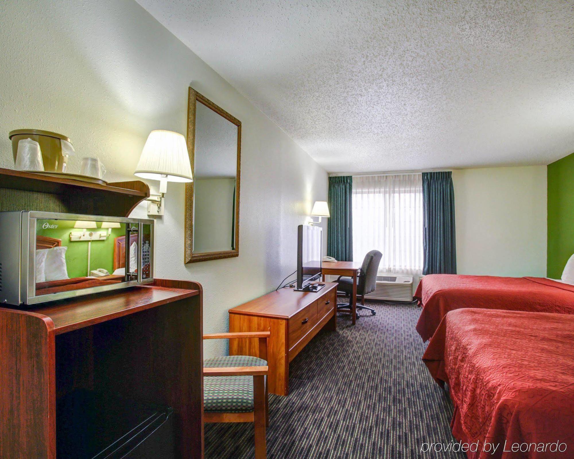 Quality Inn & Suites Airport Остин Екстериор снимка