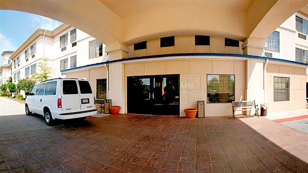 Quality Inn & Suites Airport Остин Екстериор снимка